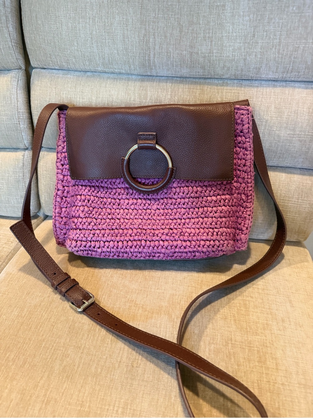 Vince Camuto Livee Raffia Large Crossbody Bag – Sandalwood/Rose Pink & Brown
